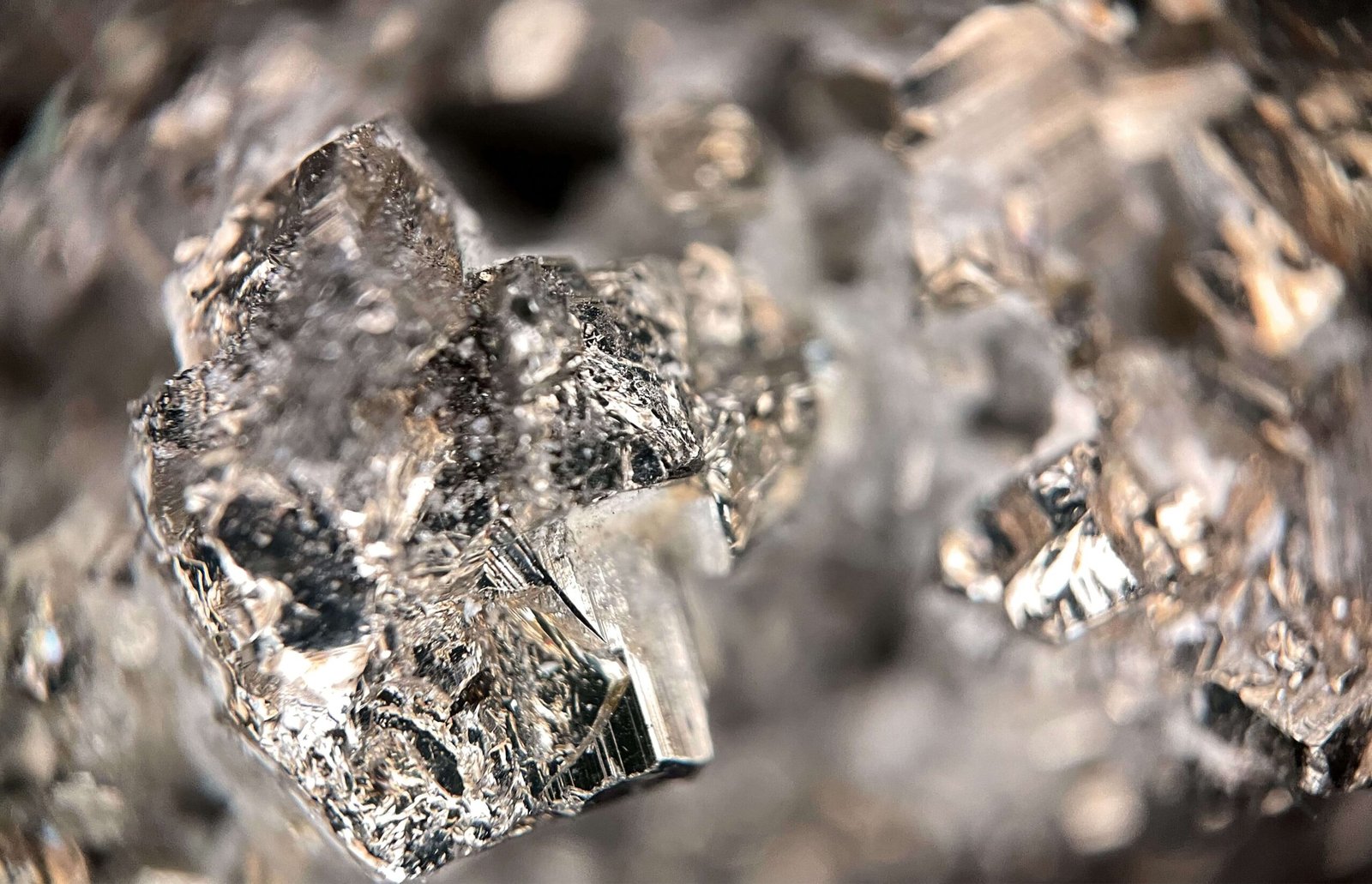 Addressing the nickel dilemma: Innovations and alternatives for a sustainable future